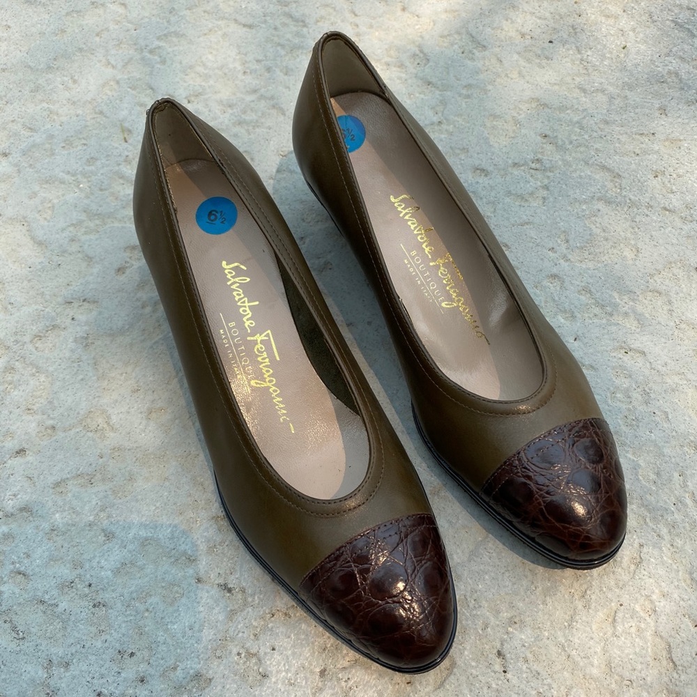 Salvatore Ferragamo Boutique wedge 6.5B in Fall colors!